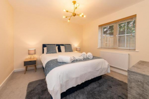 2 Bedroom Flat Free Parking